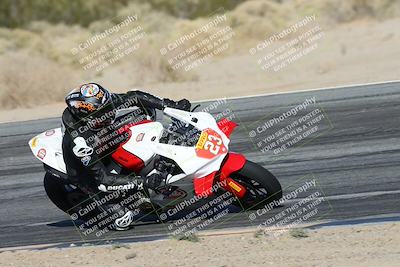 media/Dec-01-2025-Moto Forza (Mon) [[2daa91e15f]]/1-Advanced Group/Session 4 Turn 9/